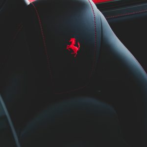 viktor-theo-Ws_Itzg8PMA-unsplash